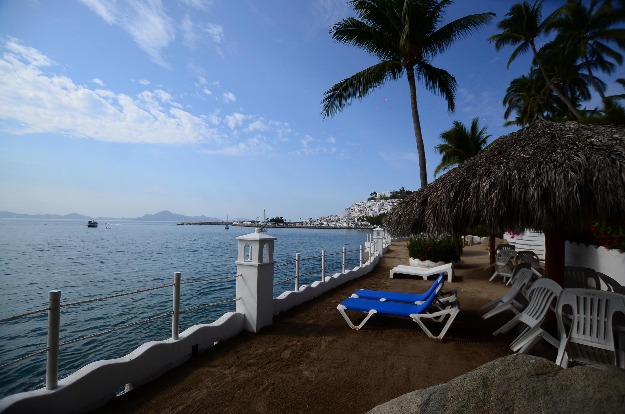Dolphin Cove Inn Manzanillo Zewnętrze zdjęcie