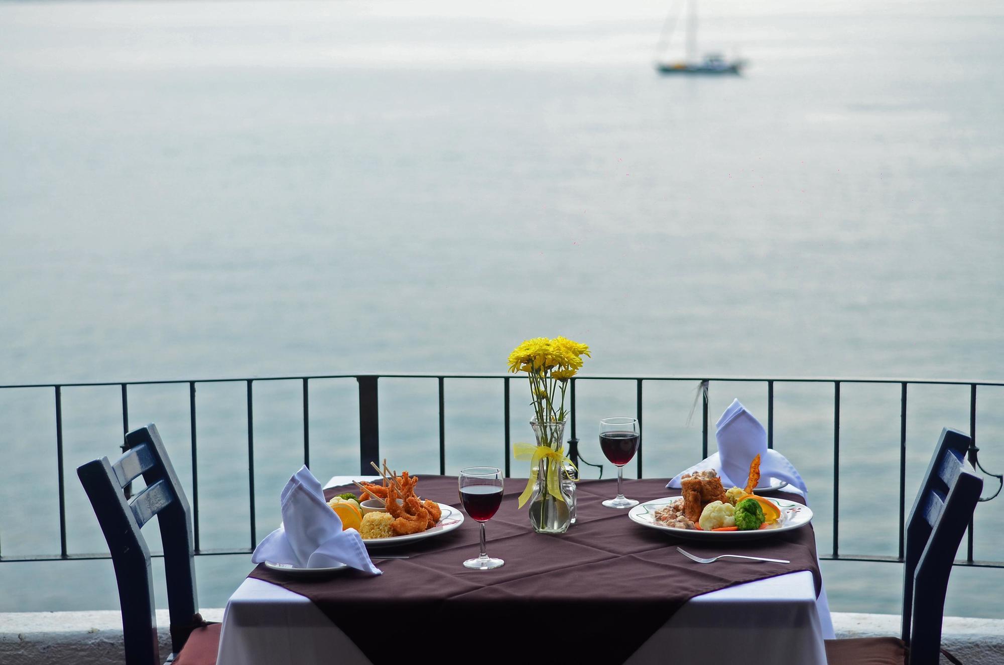 Dolphin Cove Inn Manzanillo Zewnętrze zdjęcie